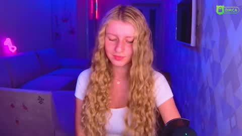 Amalia online show from October 4, 2025, 3:54 pm