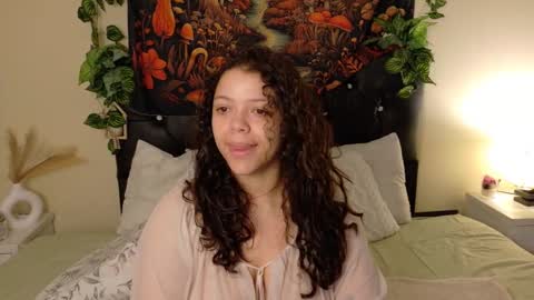 Snapshot of amand1_sweet chatting on October 5, 2025, 1:42 pm online show from October 5, 2025, 1:42 pm