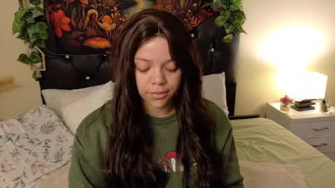 Snapshot of amand1_sweet chatting on October 8, 2025, 12:03 pm online show from October 8, 2025, 12:03 pm