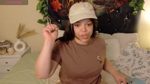 Snapshot of amand1_sweet chatting on October 14, 2025, 1:56 pm online show from October 14, 2025, 1:56 pm