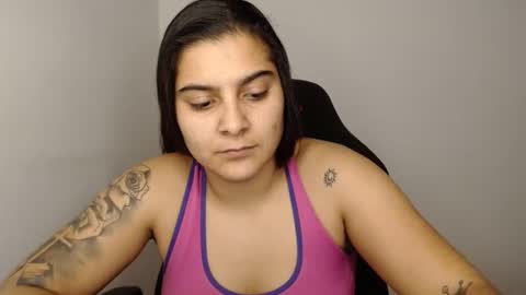 Snapshot of amanda5star chatting on January 13, 2025, 3:23 am The queen of the biceps online show from January 13, 2025, 3:23 am