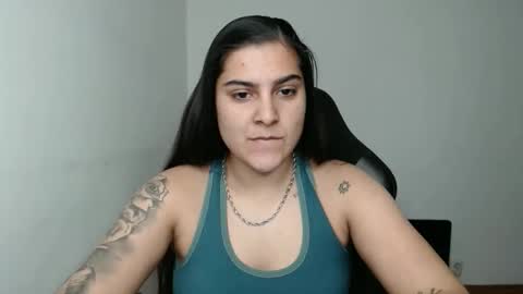 The queen of the biceps  online show from April 13, 2026, 2:44 pm