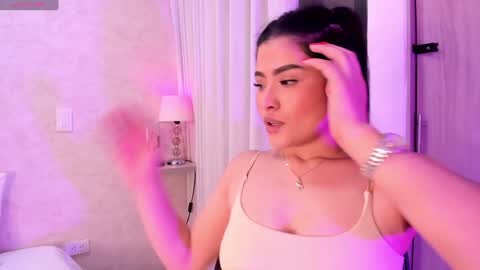 Snapshot of amanda_26 chatting on December 23, 2024, 2:35 am Luisa online show from December 23, 2024, 2:35 am