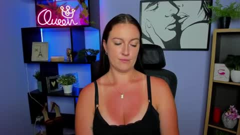 Snapshot of amanda_burn chatting on June 2, 2026, 1:46 pm Amanda online show from June 2, 2026, 1:46 pm
