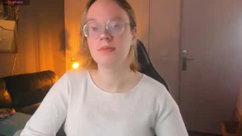 Hi im Amanda online show from October 11, 2025, 9:19 am