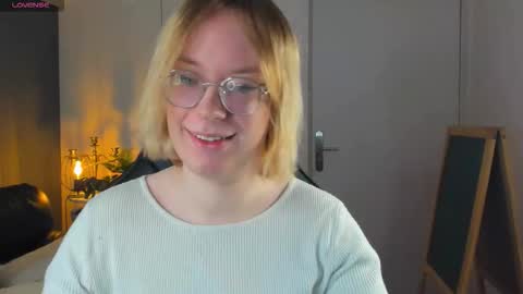 Hi im Amanda online show from November 15, 2025, 9:28 am