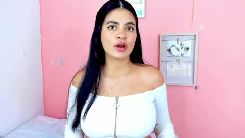 Thalia online show from October 3, 2025, 4:53 am