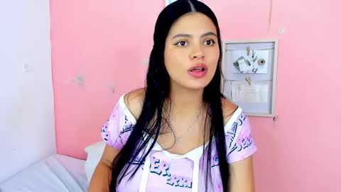 Thalia online show from November 15, 2025, 4:43 am