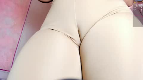 Amanda Marcuzzi  online show from October 6, 2025, 12:13 pm