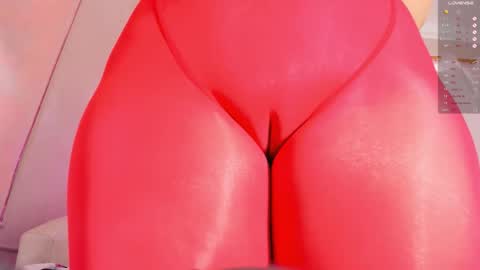 Amanda Marcuzzi  online show from October 24, 2025, 12:01 pm