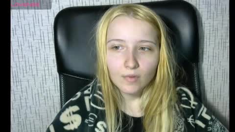 Snapshot of amanda_sherr chatting on December 22, 2024, 2:06 pm Amanda online show from December 22, 2024, 2:06 pm