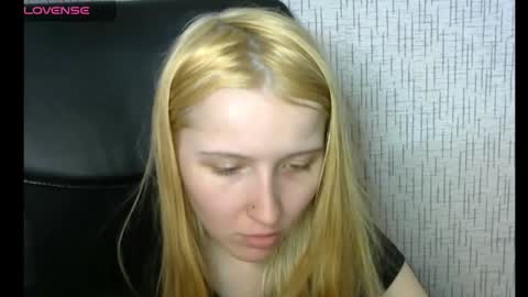 Snapshot of amanda_sherr chatting on December 23, 2024, 7:52 pm Amanda online show from December 23, 2024, 7:52 pm