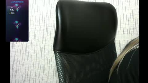 Snapshot of amanda_sherr chatting on February 15, 2025, 5:17 pm Amanda online show from February 15, 2025, 5:17 pm