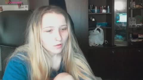 Snapshot of amanda_sherr chatting on October 15, 2025, 3:17 am Amanda online show from October 15, 2025, 3:17 am