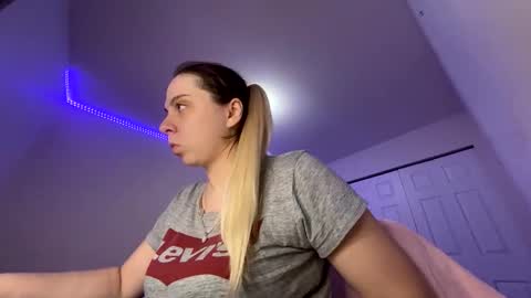 Amanda online show from February 27, 2025, 9:43 am