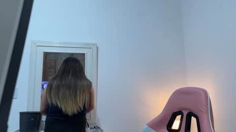 Snapshot of amandhaaa chatting on September 20, 2025, 2:18 pm Amandha online show from September 20, 2025, 2:18 pm