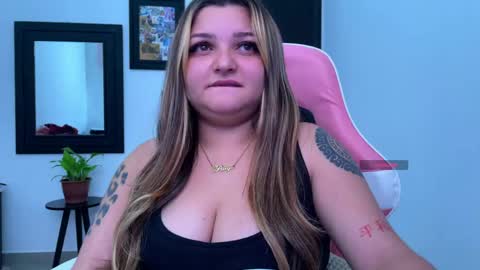 Snapshot of amandhaaa chatting on June 3, 2026, 3:17 pm Amandha online show from June 3, 2026, 3:17 pm