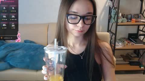 Mila online show from December 7, 2024, 12:56 pm