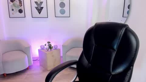 amara foxx online show from March 14, 2026, 7:52 pm