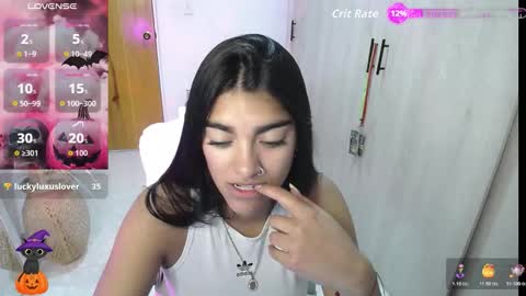 amara_silk online show from October 31, 2025, 2:23 am