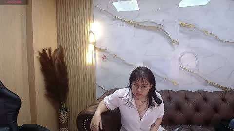 Snapshot of amara_tf chatting on April 8, 2026, 5:57 pm amara online show from April 8, 2026, 5:57 pm