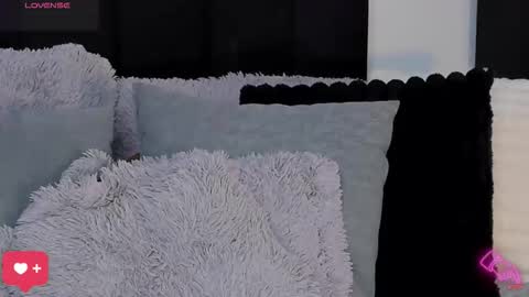 -  A M A R A - online show from October 30, 2025, 9:59 pm