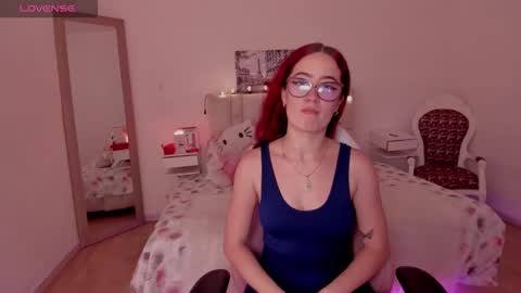 amaraa_couper1 online show from February 7, 2026, 4:27 am