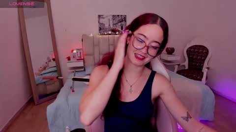 amaraa_couper1 online show from February 14, 2026, 4:09 am