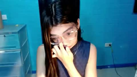 Snapshot of amarabellax chatting on April 25, 2026, 8:17 pm BELLA online show from April 25, 2026, 8:17 pm
