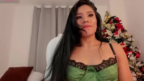 Snapshot of amaraht_ chatting on December 26, 2024, 6:30 am Amara online show from December 26, 2024, 6:30 am