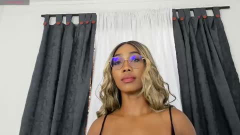 Snapshot of amaraluxe chatting on October 29, 2025, 8:43 pm amaraluxe online show from October 29, 2025, 8:43 pm