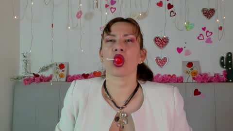 Snapshot of amaramoon_ chatting on October 6, 2025, 8:39 pm AmaraMoon online show from October 6, 2025, 8:39 pm