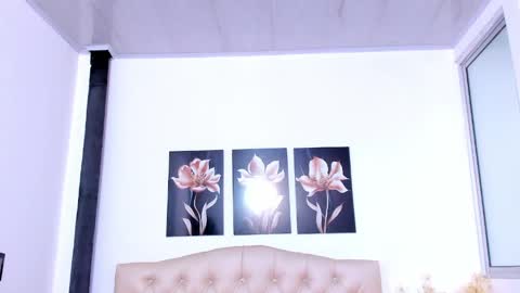 Snapshot of amaranta_f00x chatting on June 4, 2026, 12:44 pm Amaranta online show from June 4, 2026, 12:44 pm