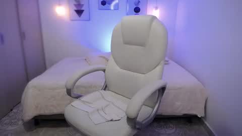 Amarantha online show from March 8, 2025, 2:08 pm