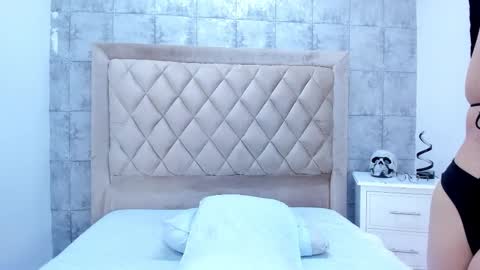 Amara Wolf online show from November 16, 2025, 9:09 pm