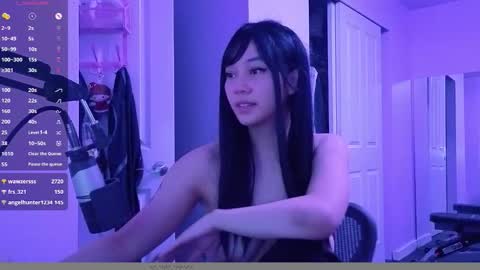 Snapshot of amateuroras chatting on February 3, 2026, 6:40 am leash online show from February 3, 2026, 6:40 am