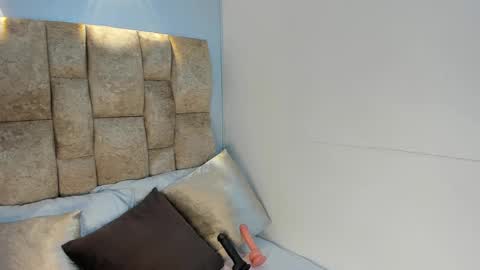 AMATISTA online show from October 17, 2025, 8:44 pm