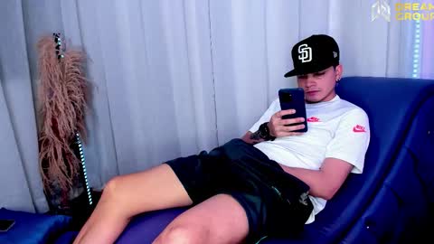 3some HORNY KIMGOOD GIRL LOOKING TO EXPERIENCE ALL KINDS OF SHOW online show from October 10, 2025, 7:35 pm