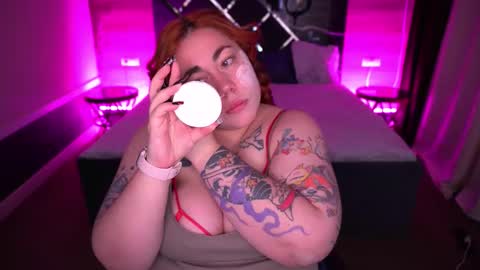 Ellie online show from October 14, 2025, 9:04 pm