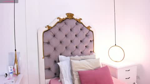 Snapshot of ambar_adamss chatting on December 21, 2024, 11:33 am Sara online show from December 21, 2024, 11:33 am