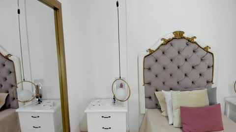 Snapshot of ambar_adamss chatting on December 23, 2024, 11:25 am Sara online show from December 23, 2024, 11:25 am