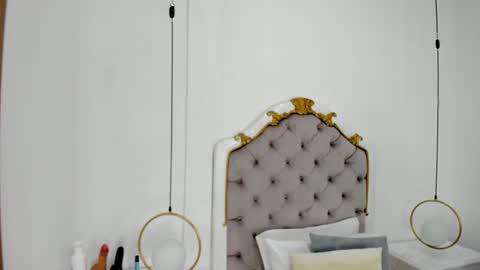 Snapshot of ambar_adamss chatting on December 31, 2024, 11:20 am Sara online show from December 31, 2024, 11:20 am