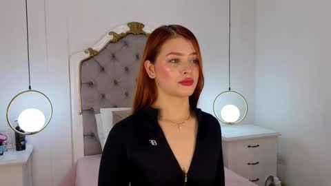 Snapshot of ambar_adamss chatting on September 26, 2025, 10:52 am Sara online show from September 26, 2025, 10:52 am