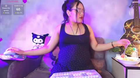 ambardevon_x online show from May 20, 2026, 8:26 pm