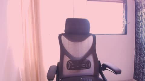 Snapshot of ambarfox1 chatting on February 7, 2025, 6:24 pm Ambar online show from February 7, 2025, 6:24 pm