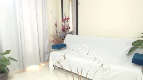  Amber Sofhia  online show from February 17, 2025, 6:59 pm