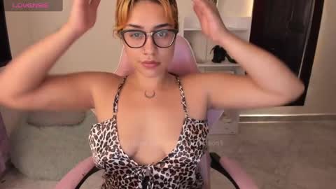 ambarthompson1 online show from February 10, 2025, 4:30 am