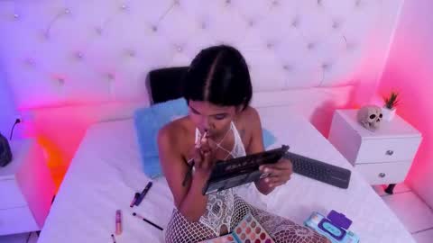  Amber  online show from October 14, 2025, 8:09 pm