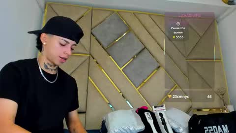 Amber  online show from October 15, 2025, 2:39 pm