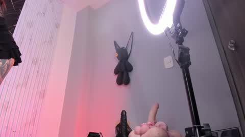 Snapshot of amber_blair chatting on February 24, 2025, 9:31 pm amber_blair online show from February 24, 2025, 9:31 pm